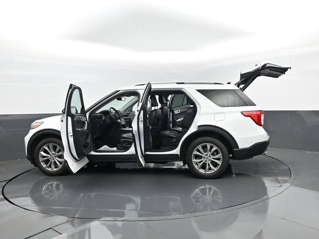 Used 2023 Ford Explorer Limited w/ Equipment Group 301A AWD/4WD image 34
