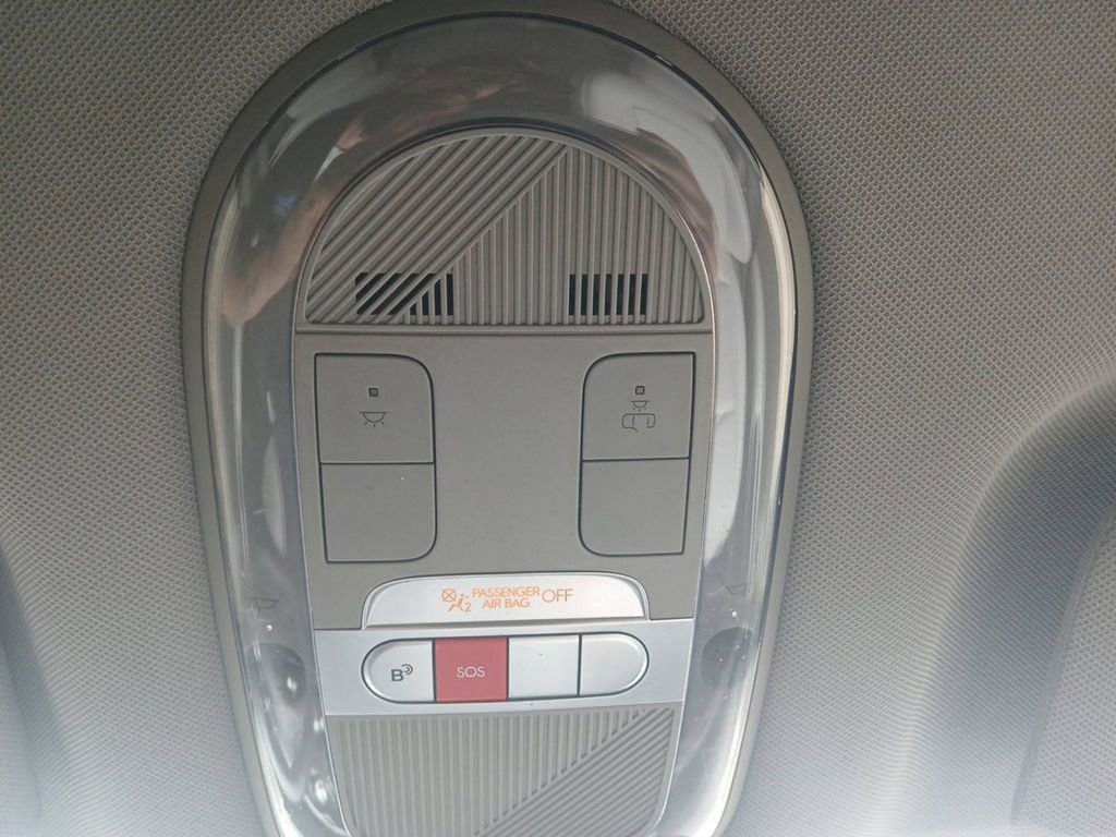 Used 2025 Hyundai Ioniq 6 SEL image 29