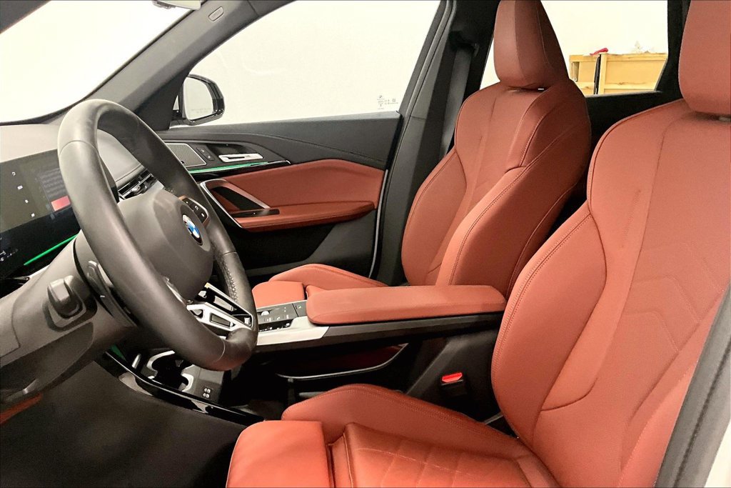 Used 2026 BMW X1 xDrive28i w/ M Sport Package AWD/4WD image 33