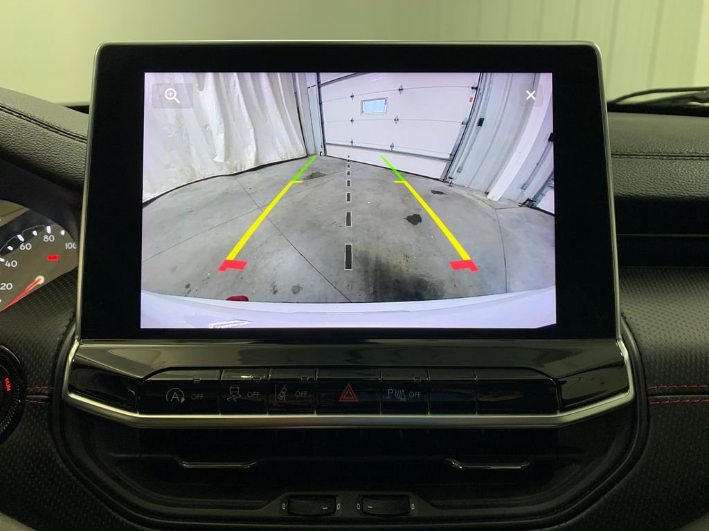 Used 2024 Jeep Compass Trailhawk image 5