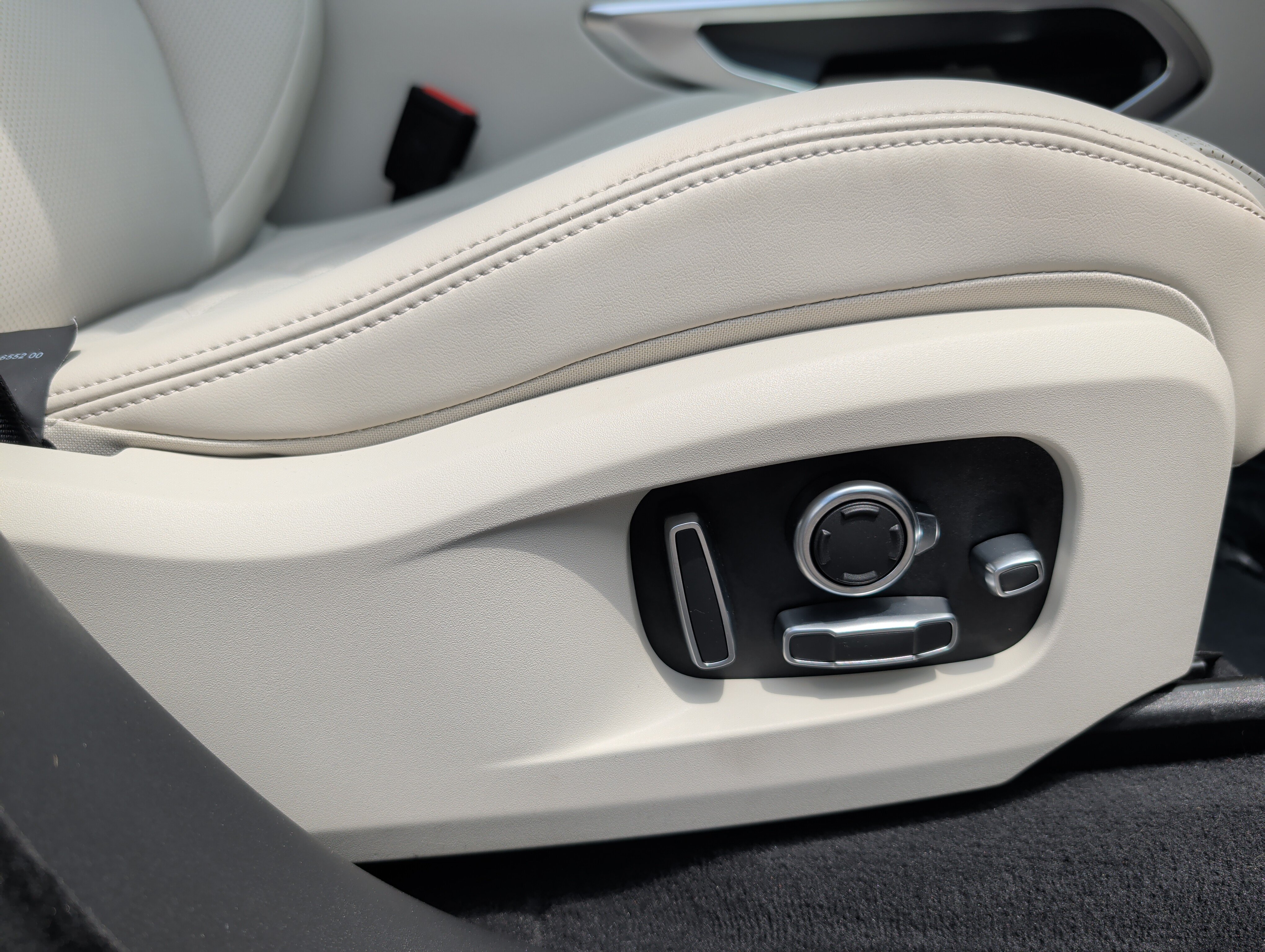 Certified 2022 Jaguar F-PACE S AWD/4WD image 29
