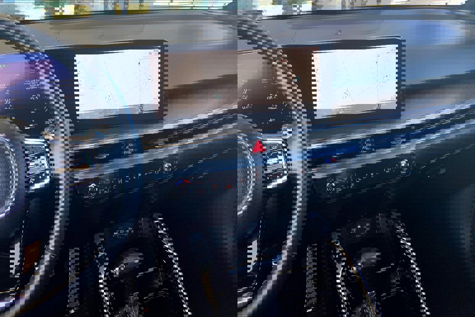 Used 2024 Kia Sorento SX Prestige image 8