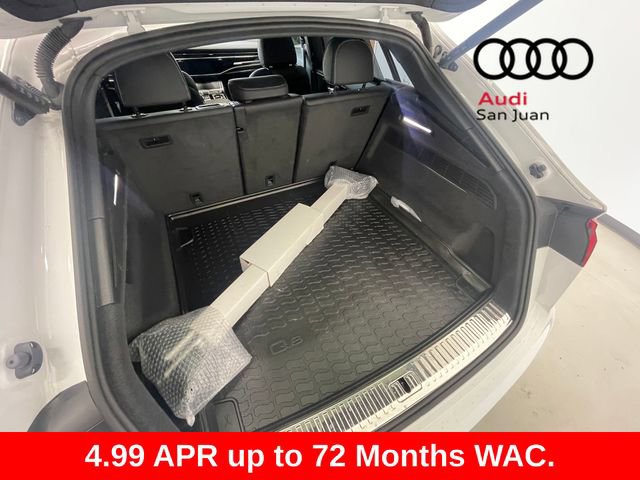 Certified 2024 Audi Q8 Prestige image 8