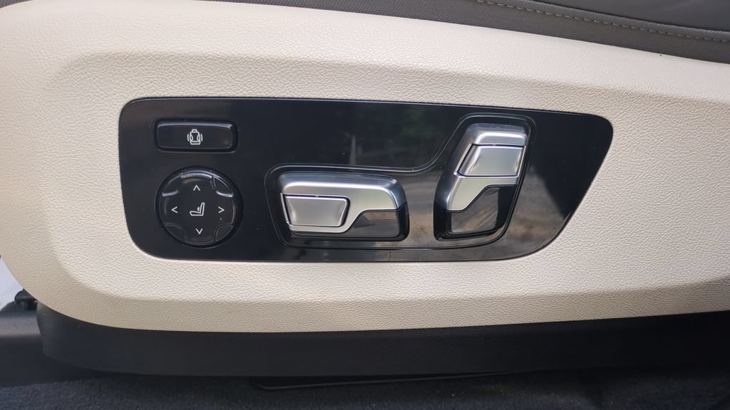 Used 2024 BMW ALPINA XB7 AWD/4WD image 15