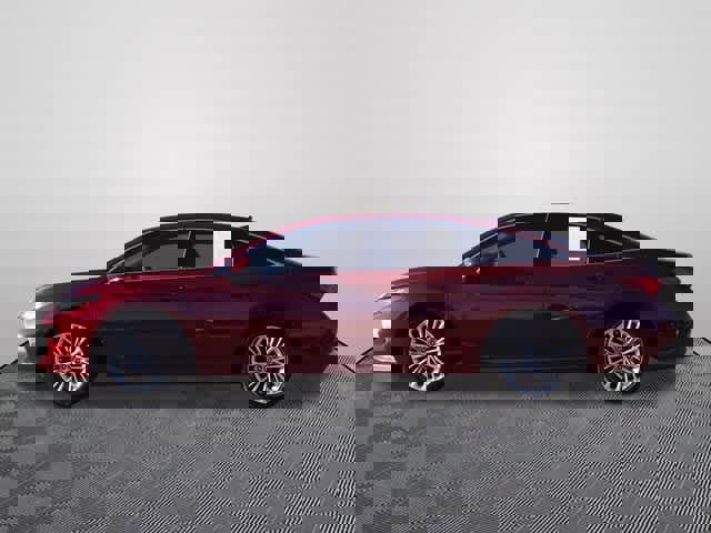 Used 2019 Toyota Avalon Limited image 2