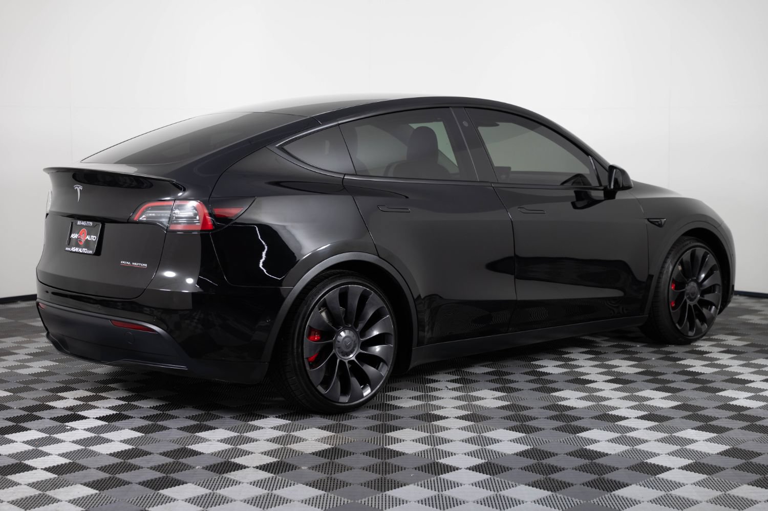 Used 2022 Tesla Model Y Performance AWD/4WD image 8