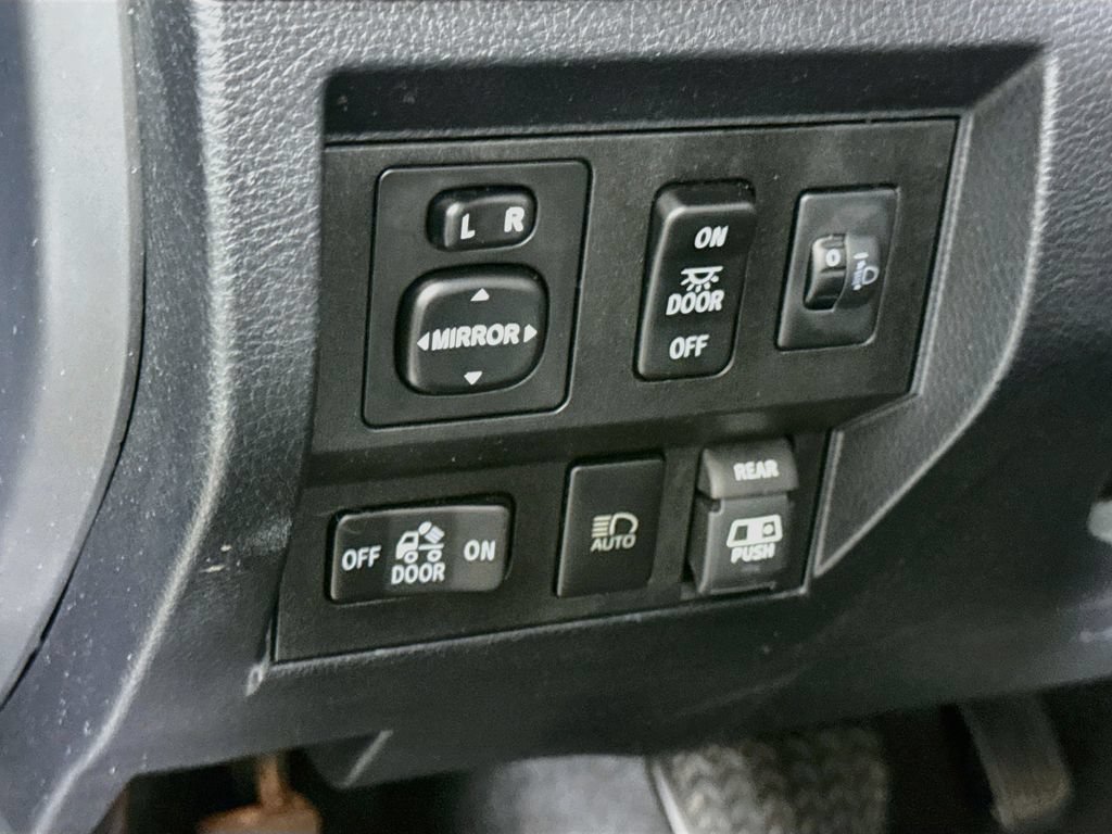 Used 2019 Toyota Tundra Limited w/ Limited Premium Package AWD/4WD image 19