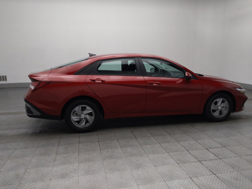 Used 2025 Hyundai Elantra SE image 10