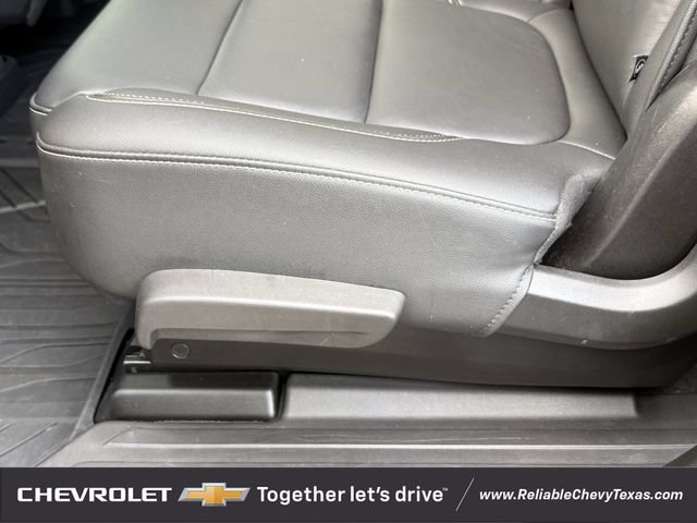 Used 2022 Chevrolet Traverse LT FWD image 29