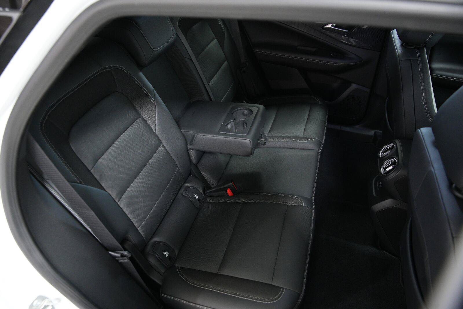 Certified 2024 Chevrolet Blazer EV LT AWD/4WD image 21