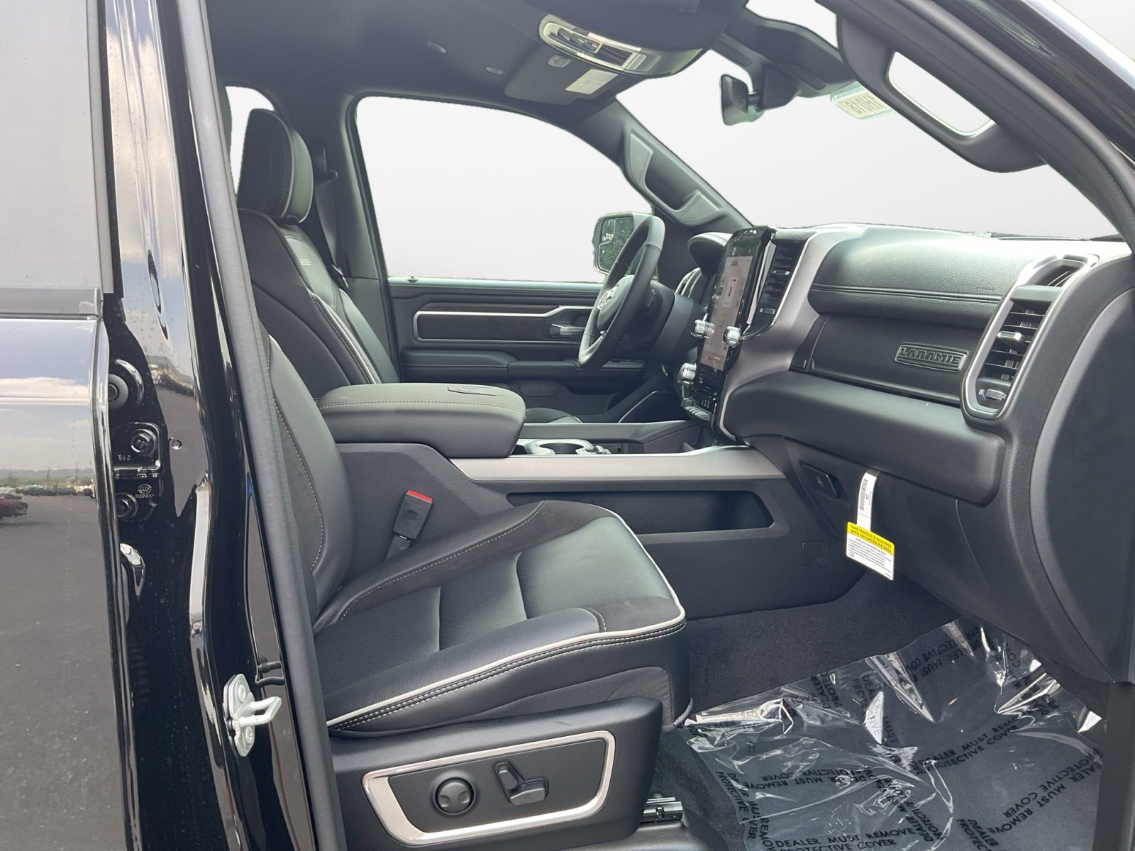 New 2026 RAM 1500 Laramie w/ Sport Appearance Package image 15