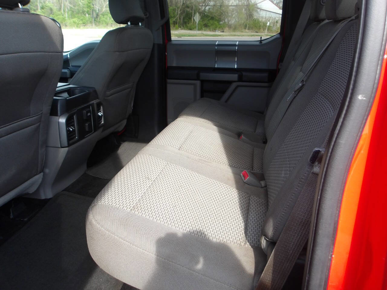 Used 2015 Ford F150 XLT w/ Equipment Group 302A Luxury AWD/4WD image 6