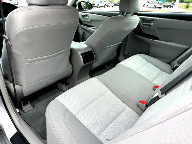 Used 2017 Toyota Camry LE image 17