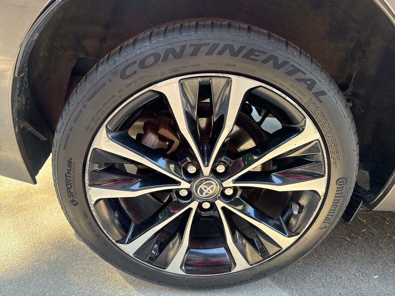 Used 2017 Toyota Corolla SE image 25