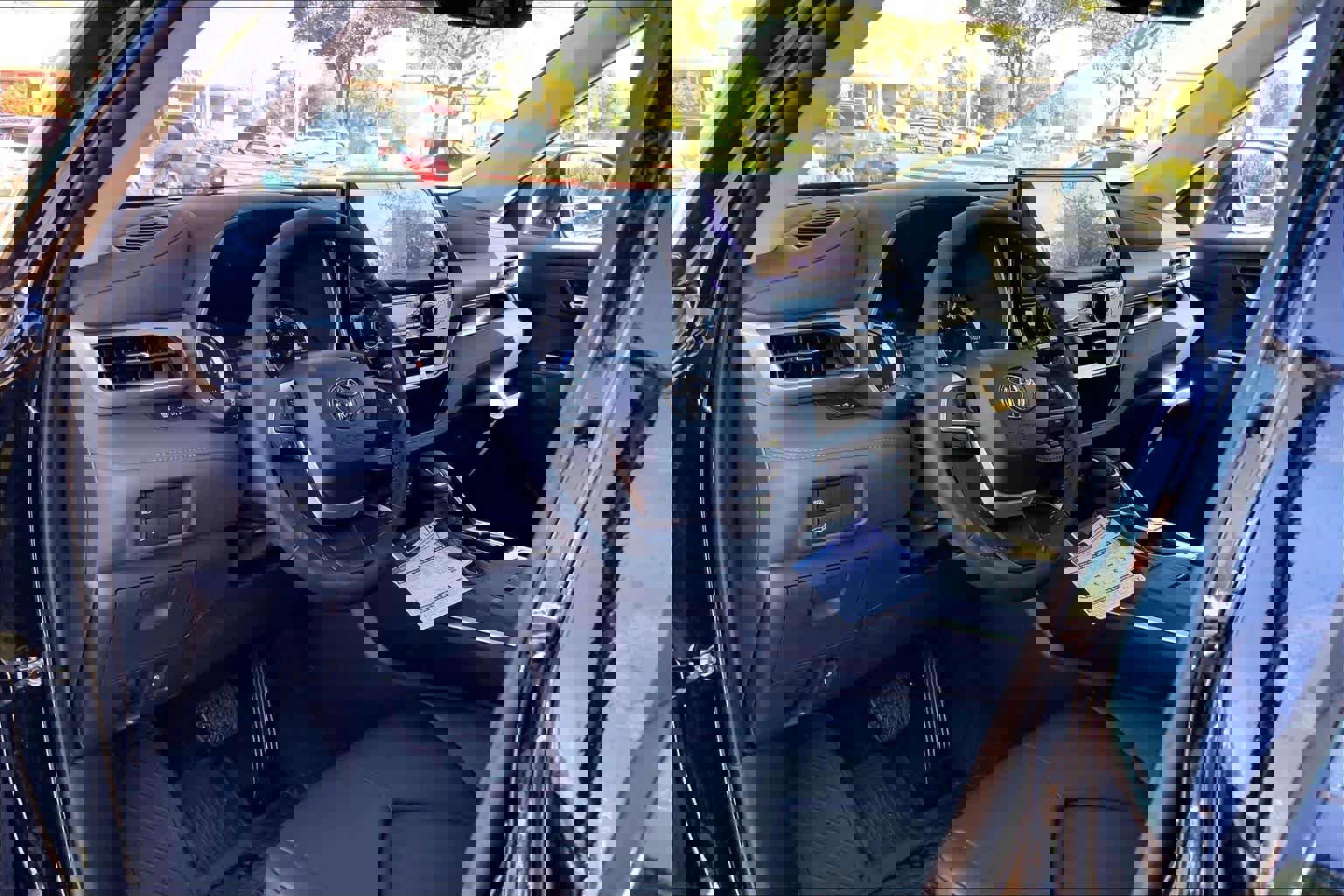 New 2026 Toyota Highlander XLE image 8