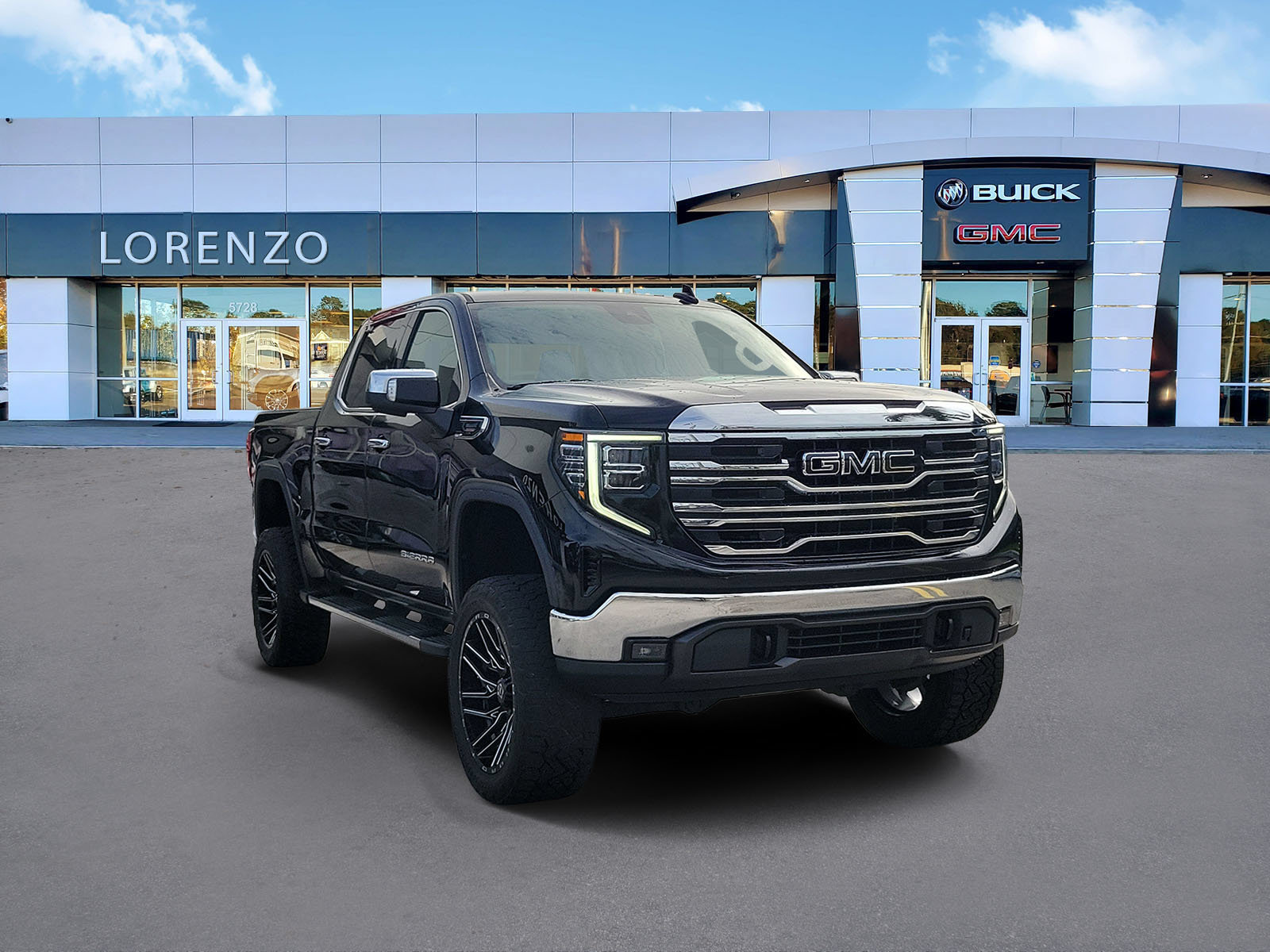 Used 2023 GMC Sierra 1500 SLT w/ SLT Premium Package RWD image 3