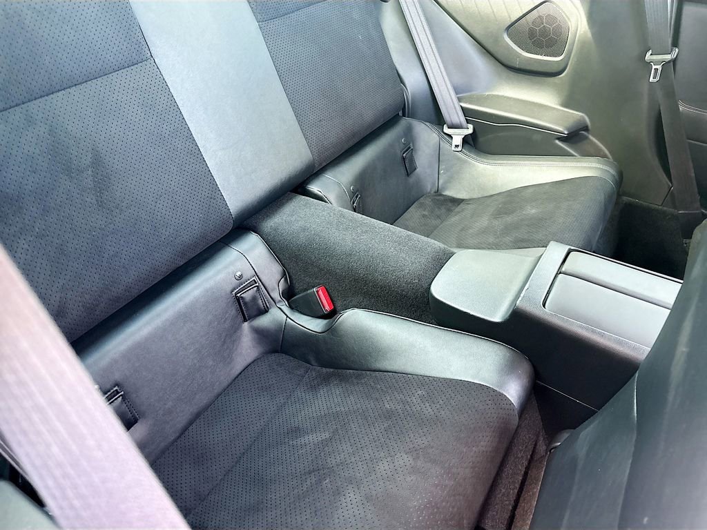 Used 2025 Toyota GR86 Premium w/ Performance Package image 25