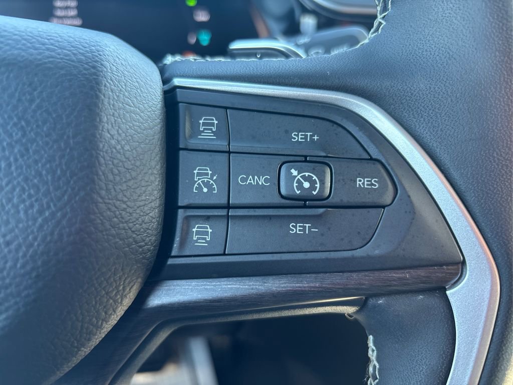 Used 2022 Jeep Grand Cherokee Limited 4xe w/ Luxury Tech Group II image 30