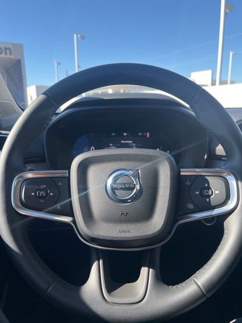 New 2025 Volvo XC40 B5 Core w/ Climate Package image 15