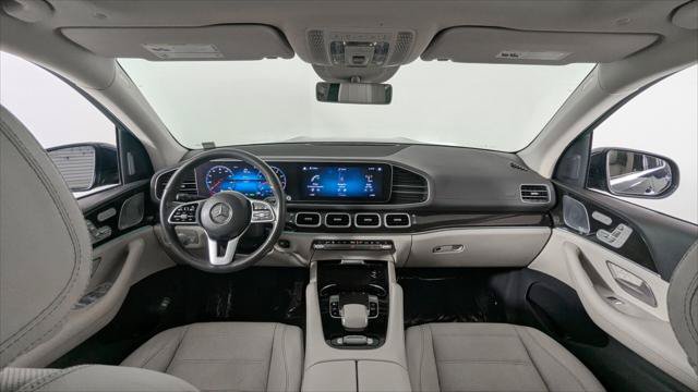 Used 2020 Mercedes-Benz GLS 450 4MATIC image 29