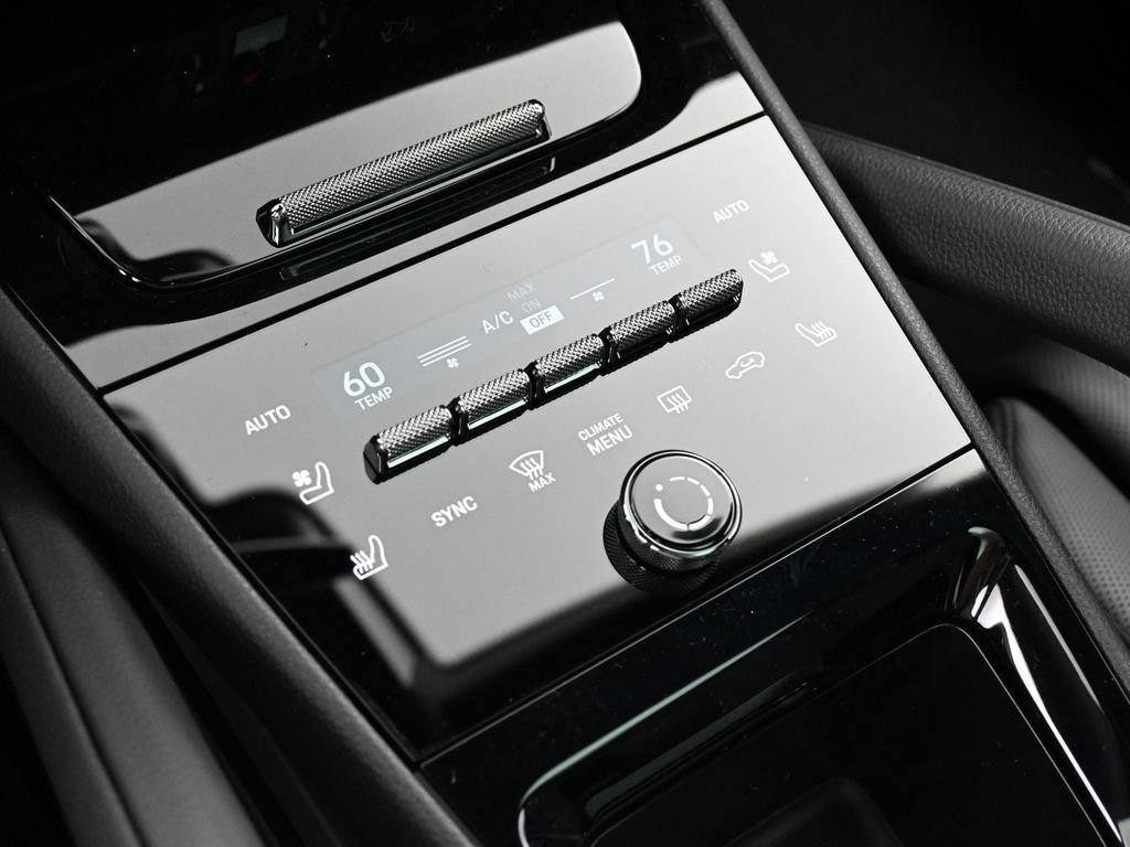 New 2026 Porsche Cayenne E-Hybrid Coupe AWD/4WD image 23