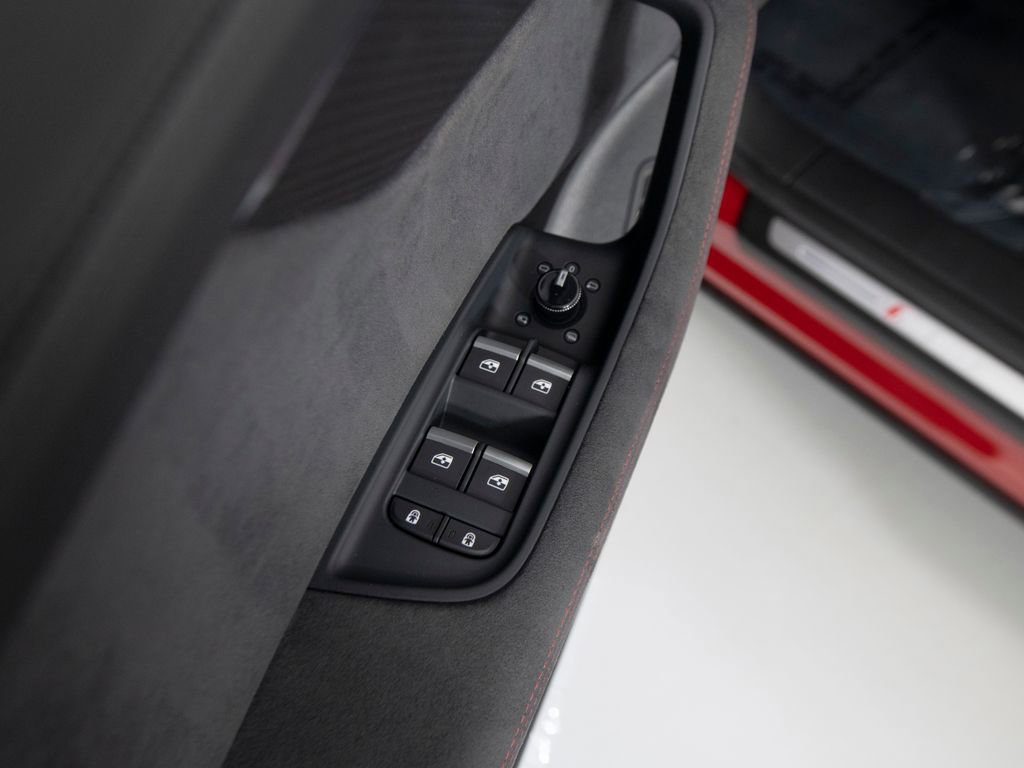 Used 2025 Audi RS Q8 performance image 12