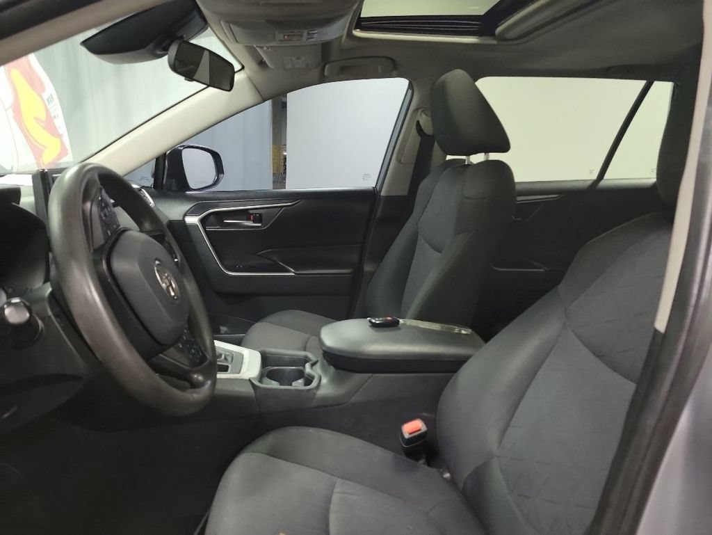 Used 2019 Toyota RAV4 XLE w/ Convenience Package AWD/4WD image 12