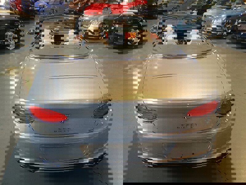 Used 2020 Bentley Continental GT image 5