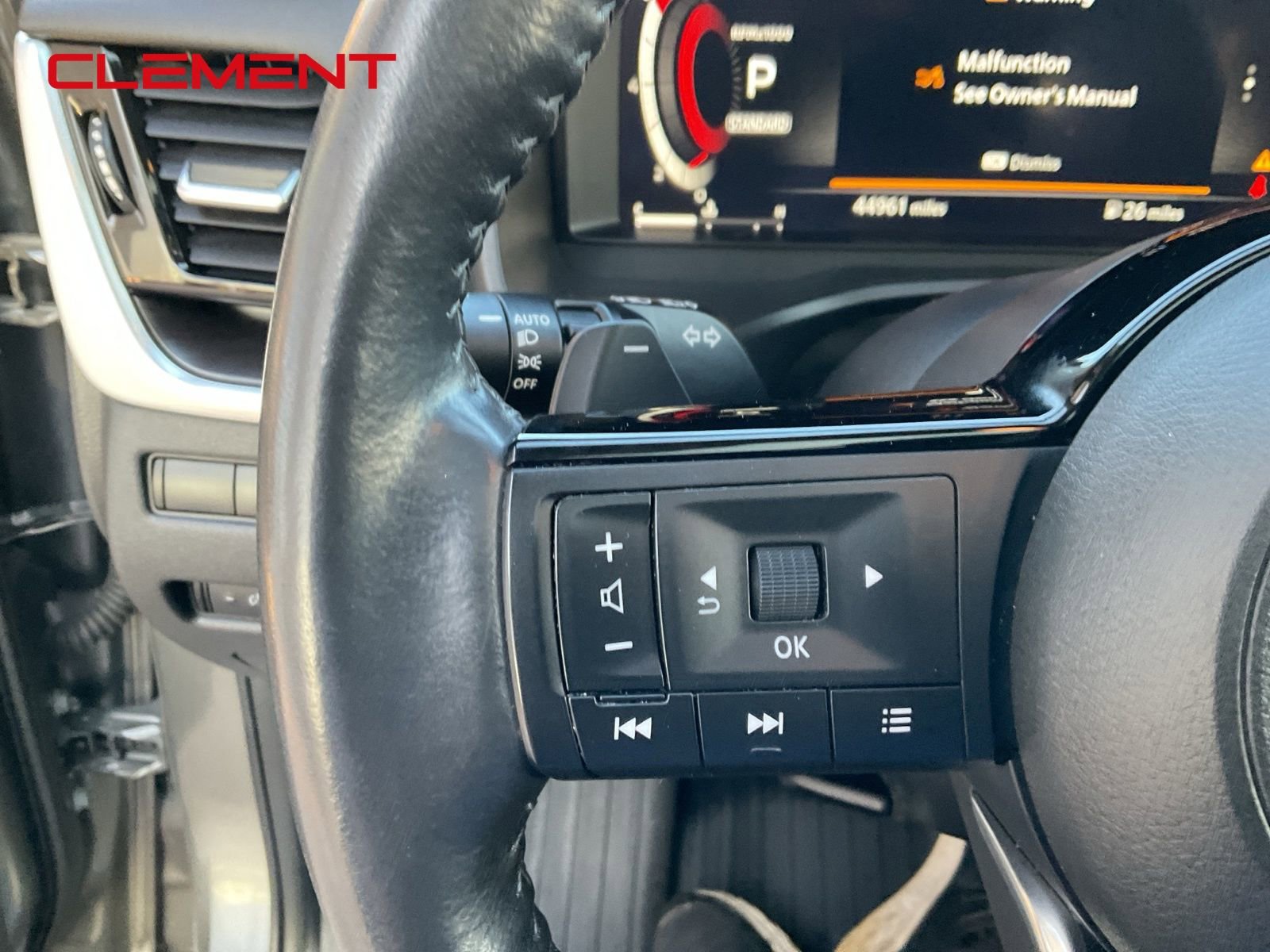 Used 2021 Nissan Rogue Platinum image 9