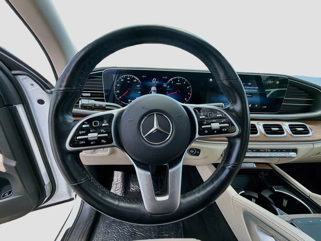 Used 2022 Mercedes-Benz GLE 350 4MATIC w/ Premium Package image 11
