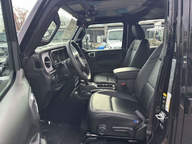 New 2026 Jeep Gladiator Sport AWD/4WD image 14