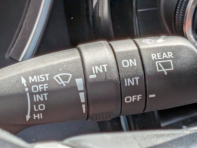 Used 2023 Toyota Highlander XLE image 11