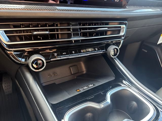 New 2026 Chevrolet Traverse High Country w/ LPO, Floor Liner Package image 29