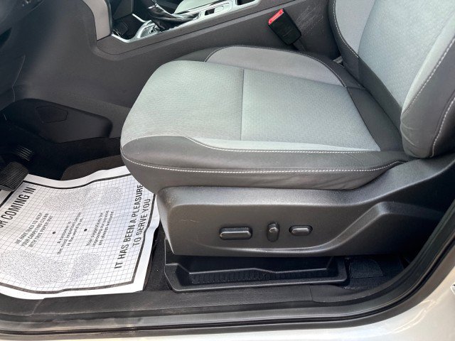 Used 2018 Ford Escape SE FWD image 16