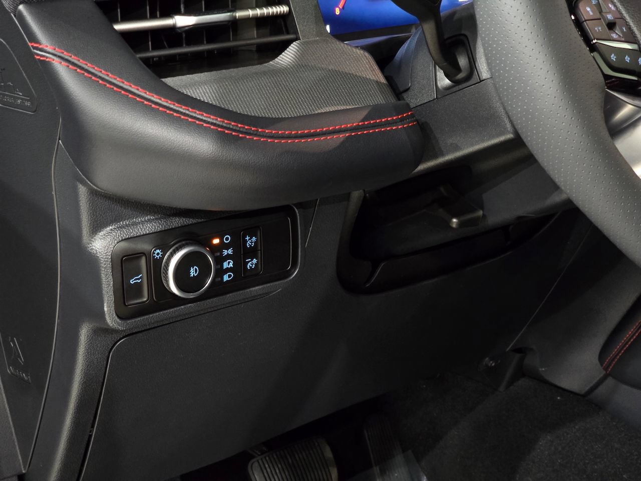 New 2026 Ford Explorer ST w/ Sun And Sound Package AWD/4WD image 18