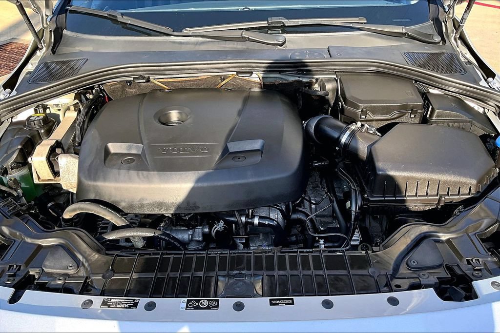 Used 2018 Volvo V60 T5 Cross Country AWD/4WD image 10