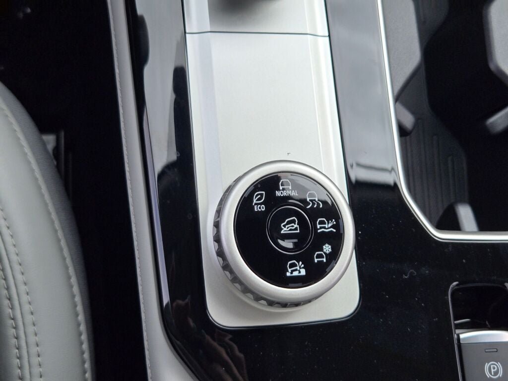 New 2026 Mitsubishi Outlander SE AWD/4WD image 26