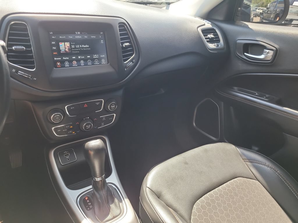 Used 2019 Jeep Compass Latitude FWD image 21
