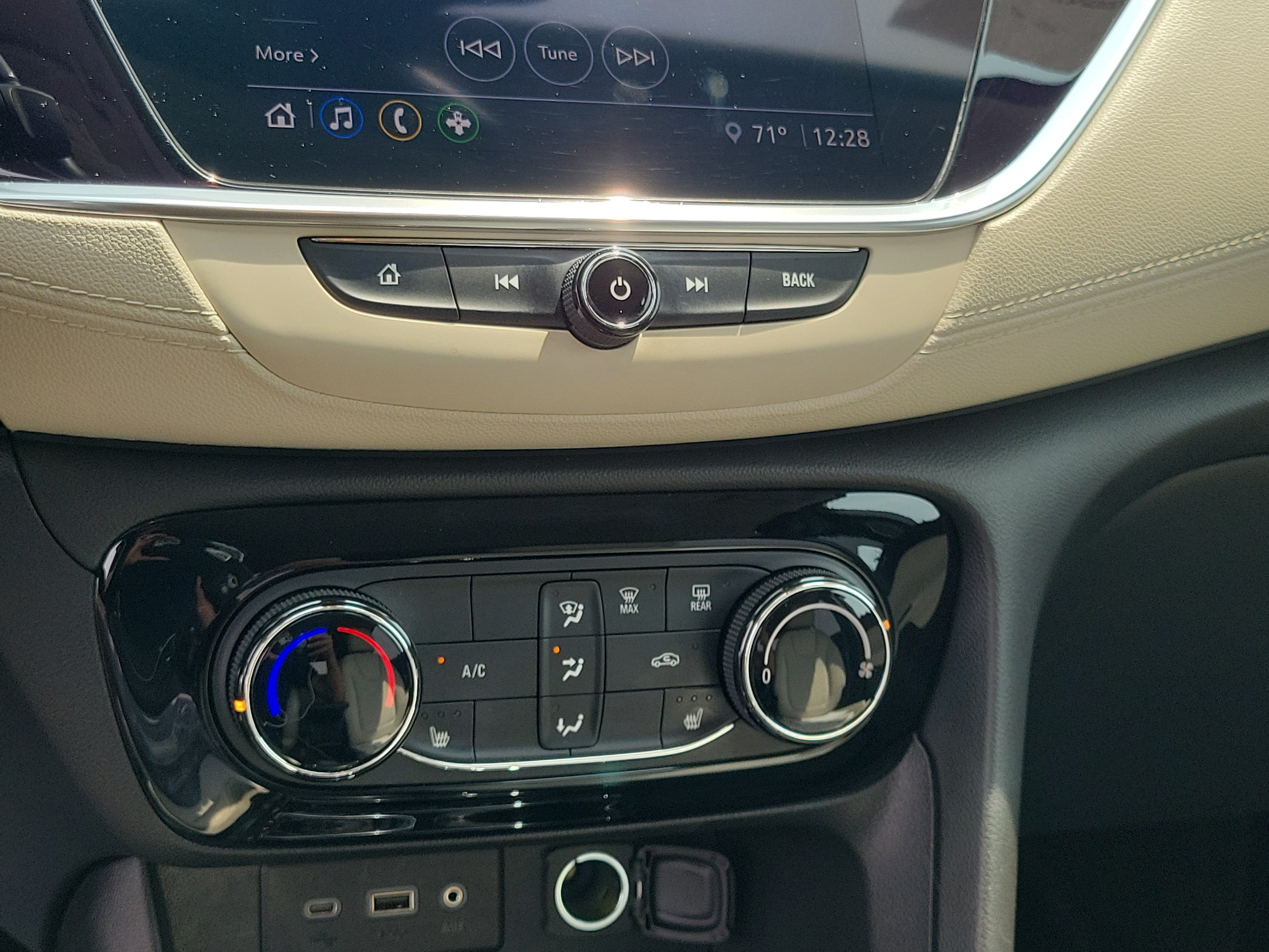 Used 2020 Buick Encore GX Preferred w/ Cold Weather Comfort Package FWD image 27