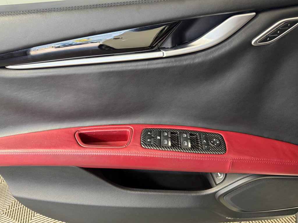 Used 2016 Maserati Ghibli Base image 20