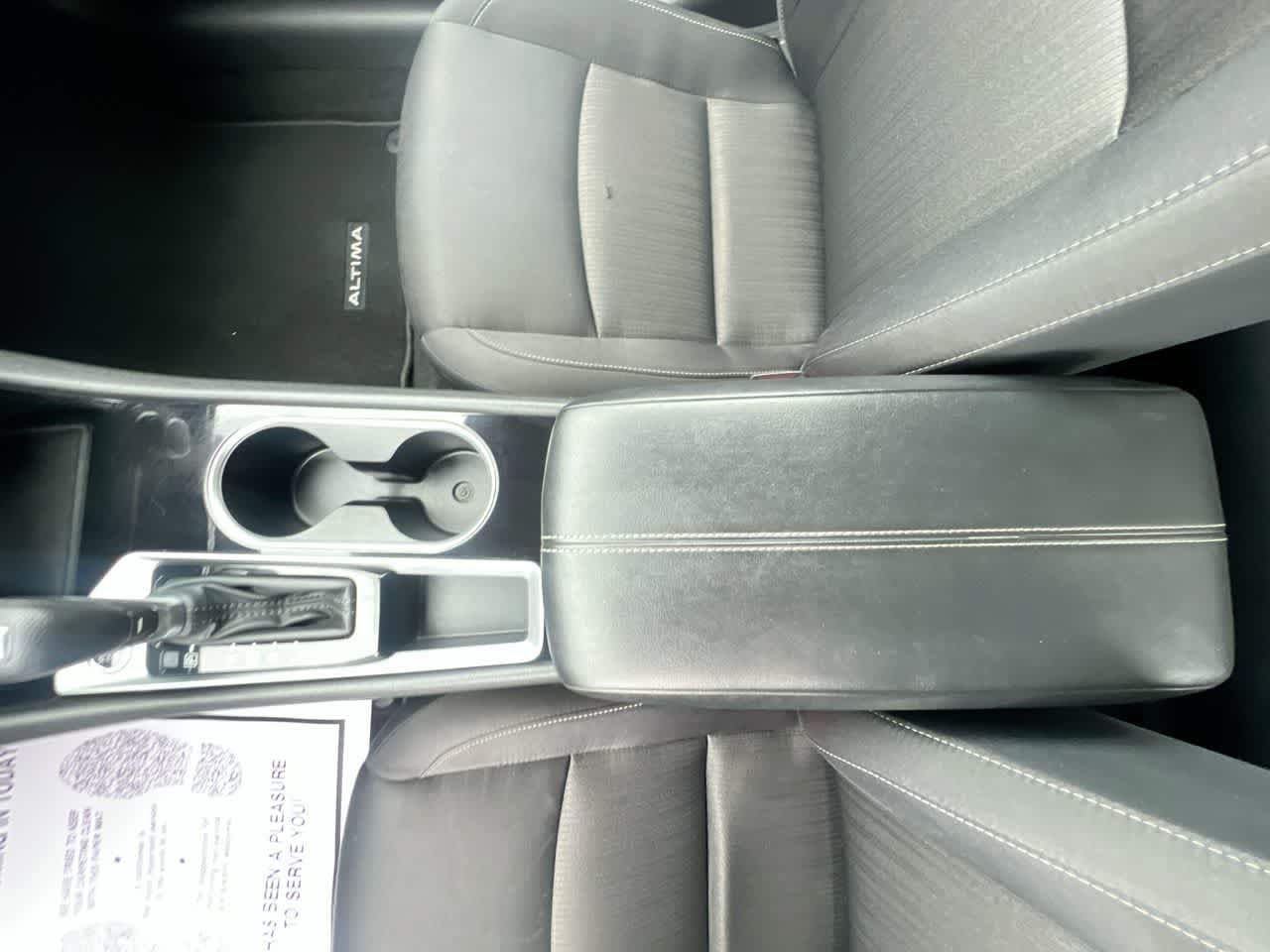 Used 2024 Nissan Altima 2.5 SV FWD image 21