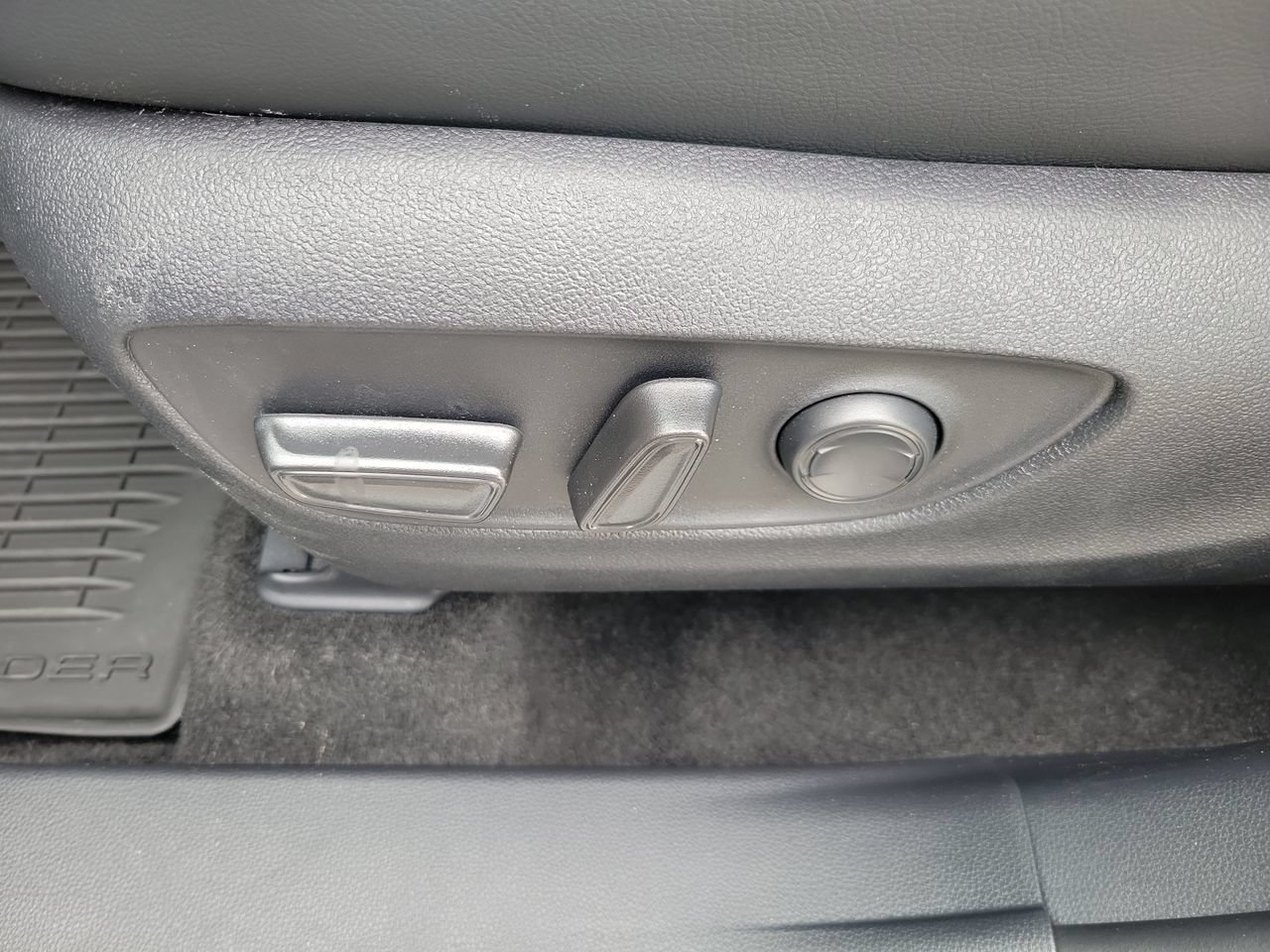 Used 2026 Toyota Highlander XLE AWD/4WD image 19