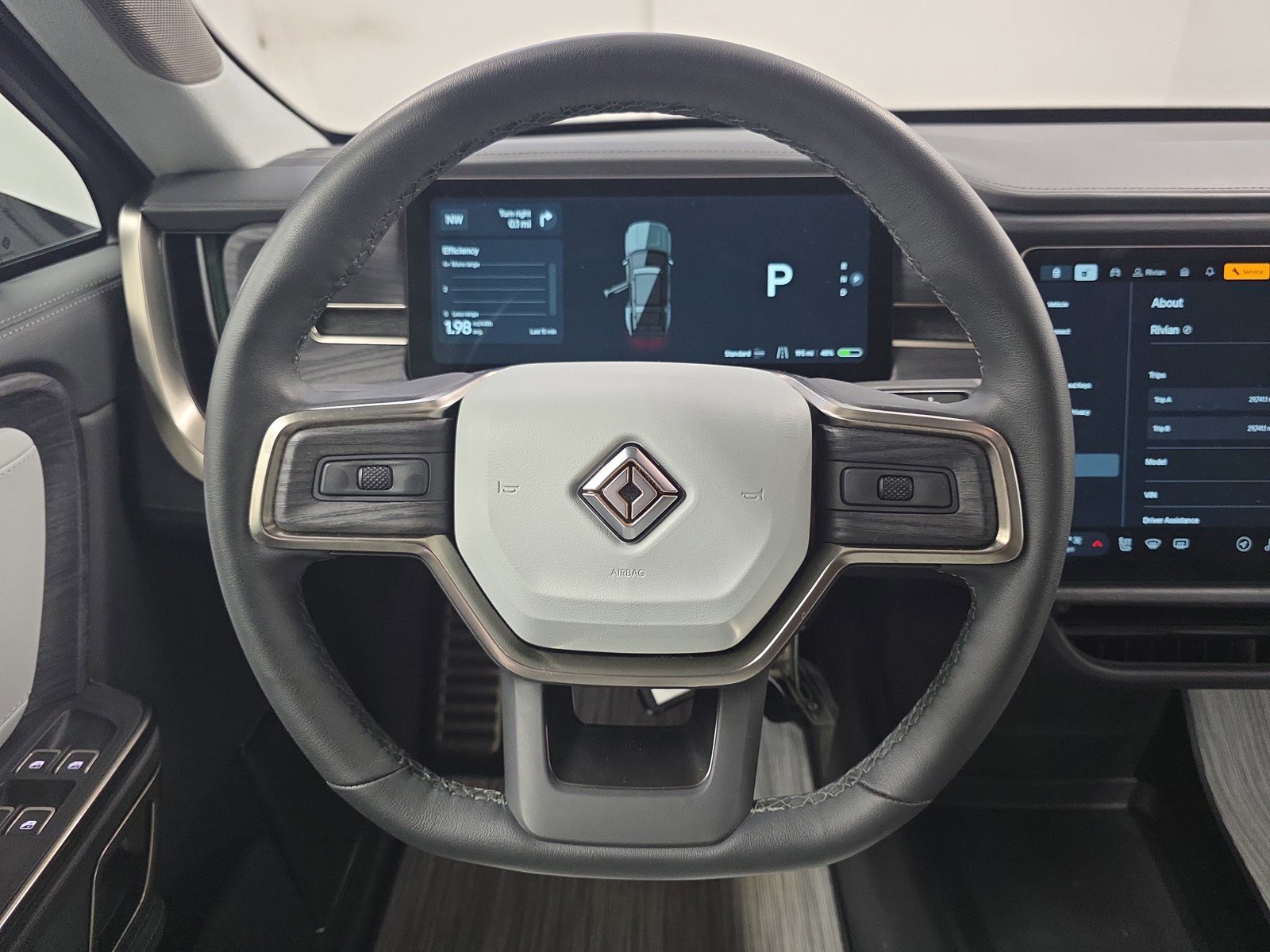 Used 2024 Rivian R1S Adventure AWD/4WD image 28