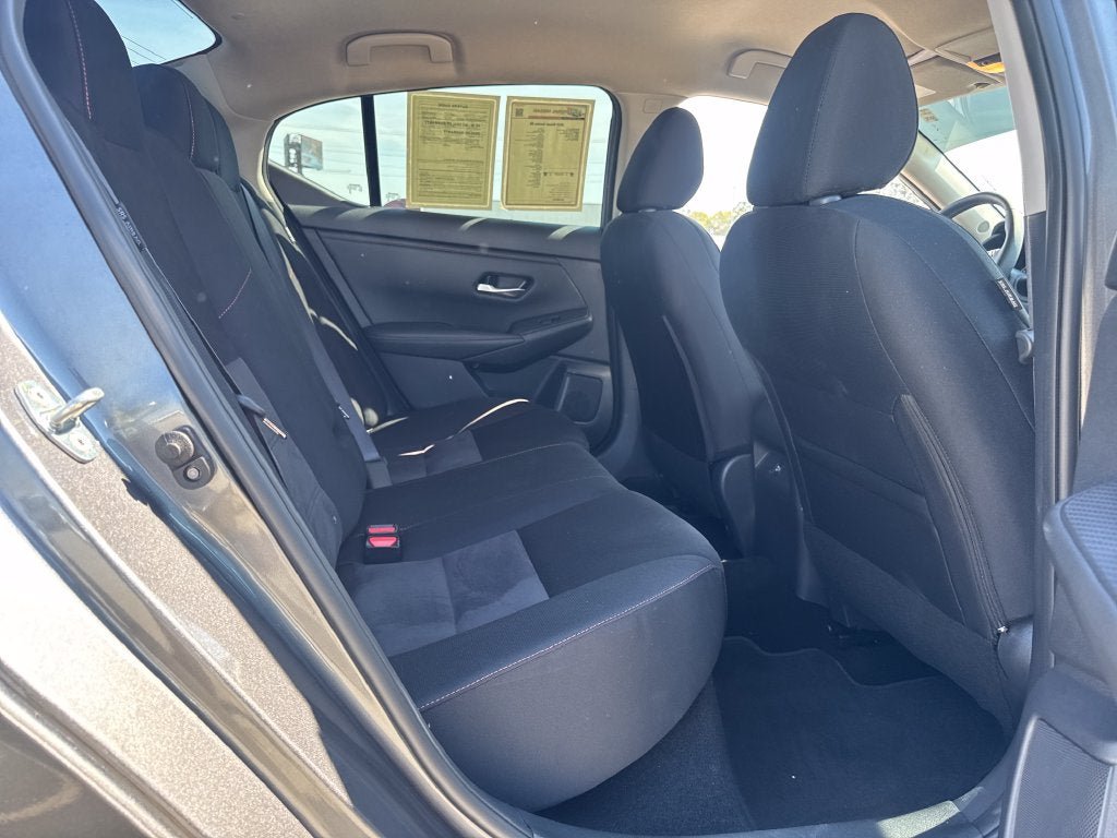 Used 2025 Nissan Sentra SR FWD image 12