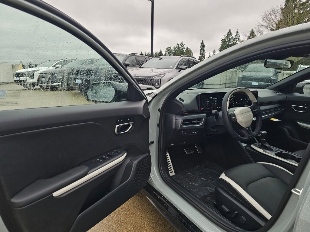 New 2025 Kia K4 GT-Line Turbo image 11