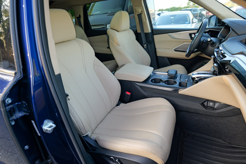 Used 2023 Acura MDX SH-AWD image 38