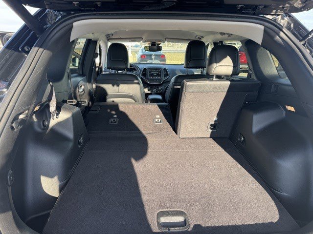 Used 2022 Jeep Cherokee Trailhawk w/ Comfort/Convenience Group image 31