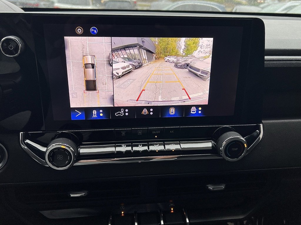 Used 2023 Chevrolet Colorado Trail Boss w/ Technology Package image 42