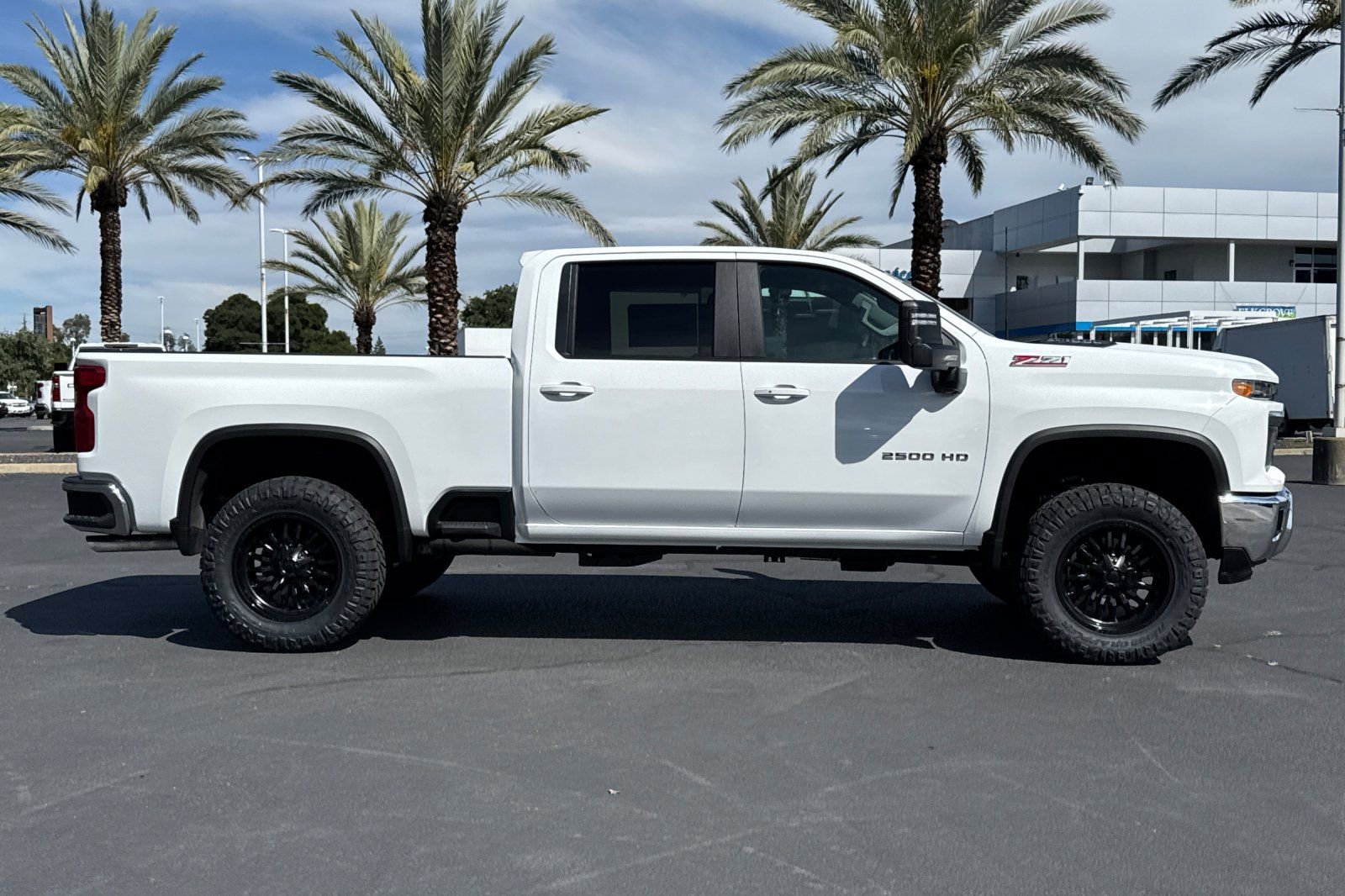 New 2026 Chevrolet Silverado 2500 LT w/ Convenience Package AWD/4WD image 2