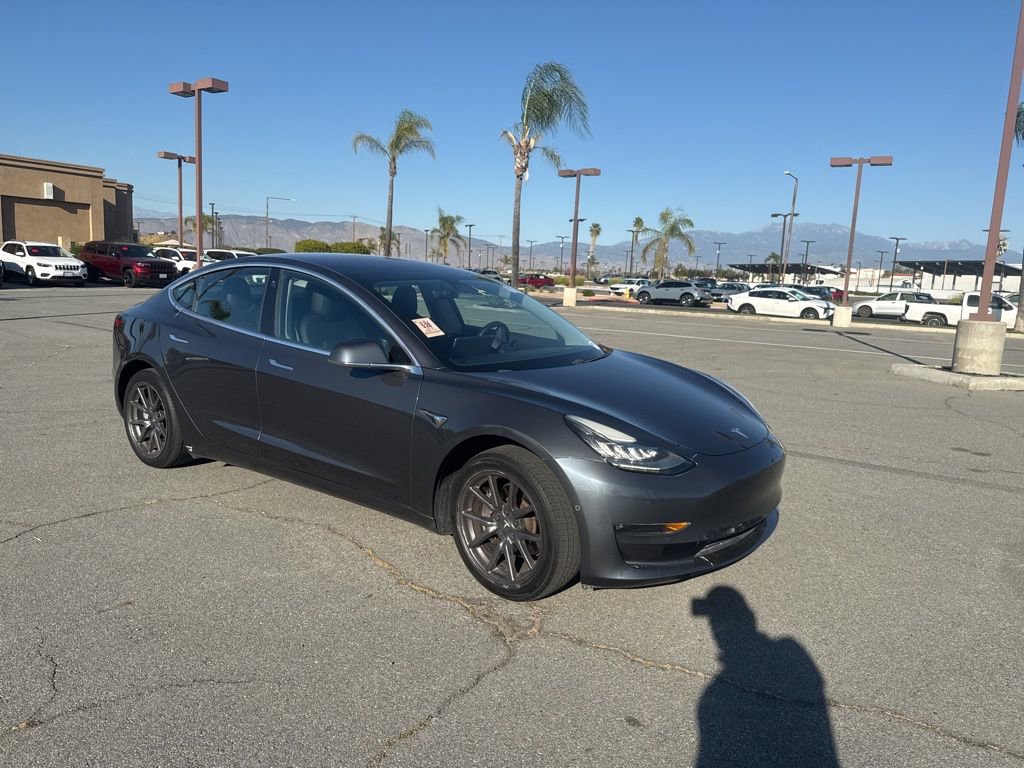 Used 2018 Tesla Model 3 Long Range image 2